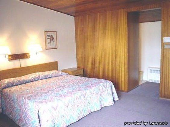 Budget Host Melody Lane Raton Chambre photo